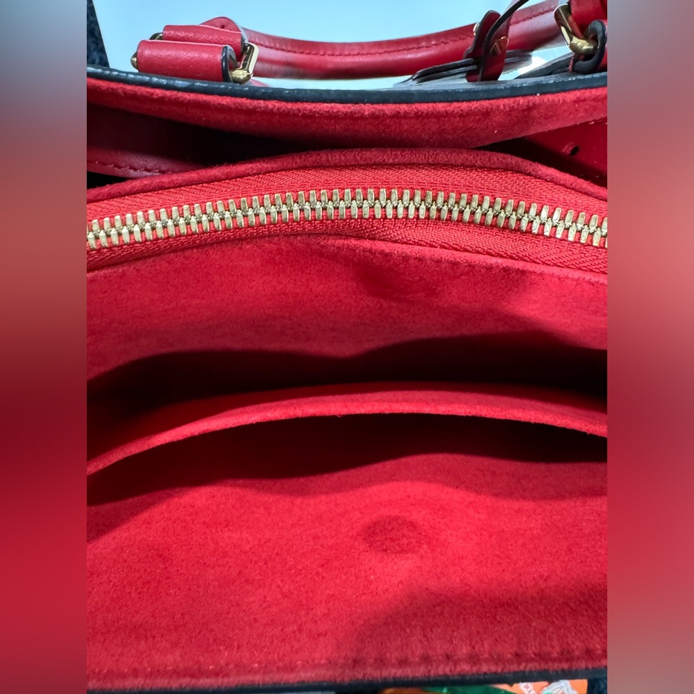 Louis Vuitton Handbag - Picture 4 of 8
